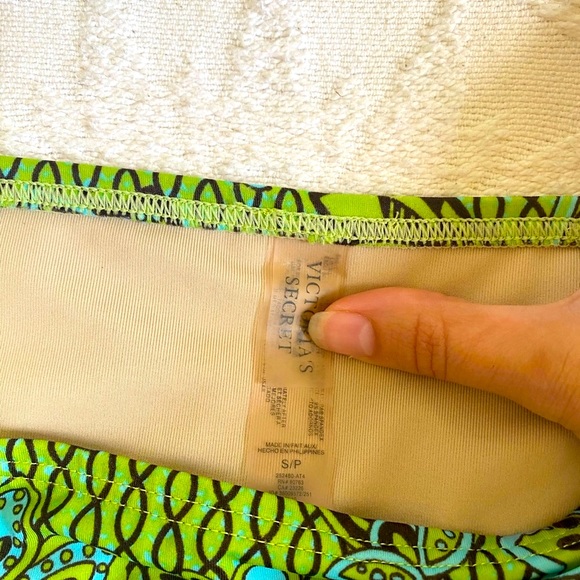 Like-New Vintage Y2K Victoria’s Secret Paisley Boho Bottoms - Picture 2 of 6